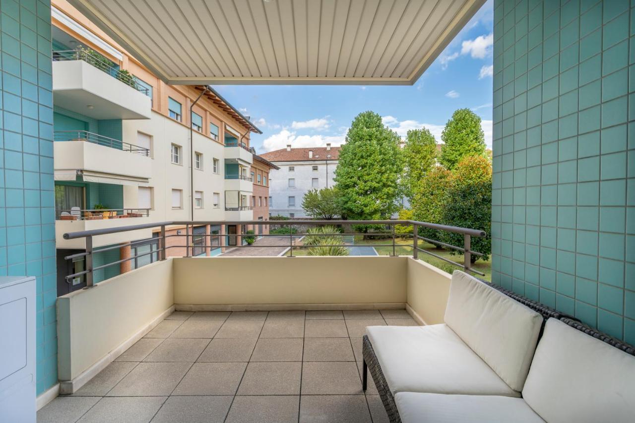 Teatro Nuovo Apartment With Free Parking Udine Exterior foto