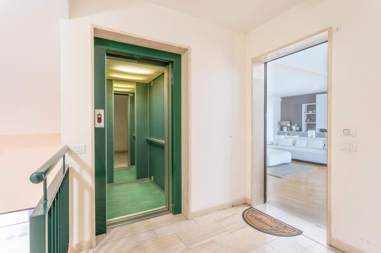 Teatro Nuovo Apartment With Free Parking Udine Exterior foto